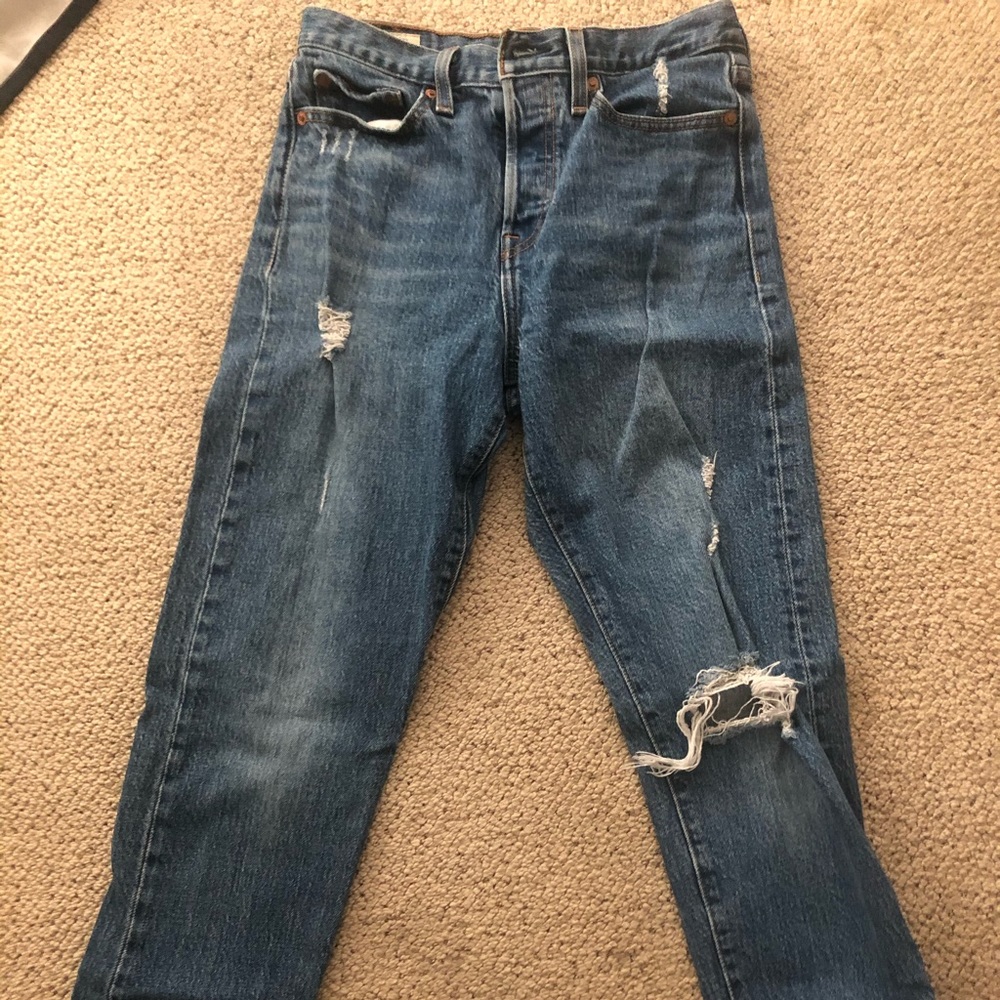 Super cute Levi’s jeans in really good conditions